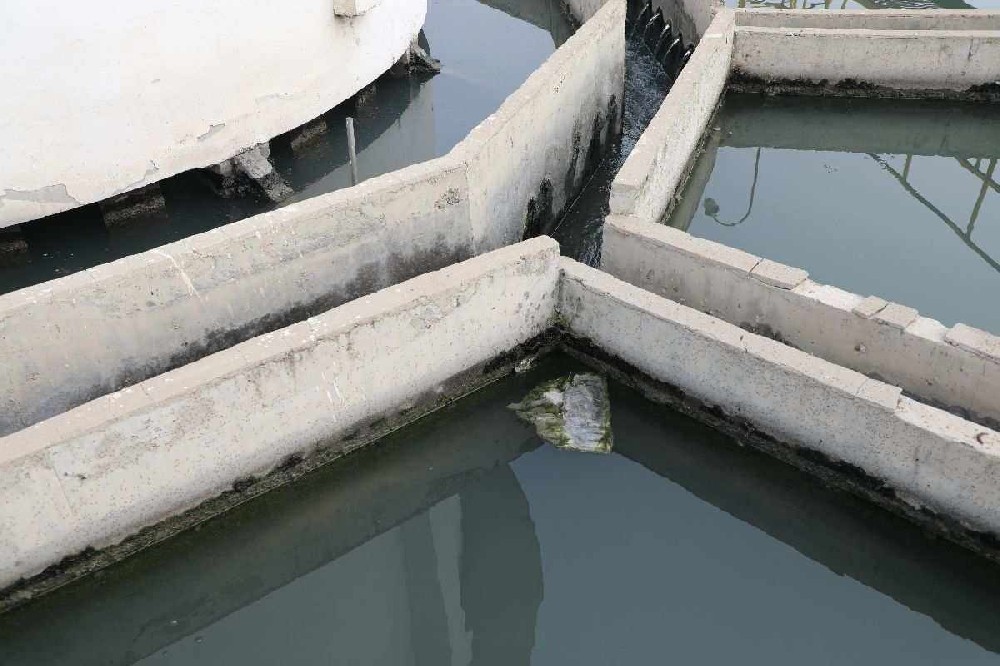 铝酸盐无机防腐砂浆如何施工？